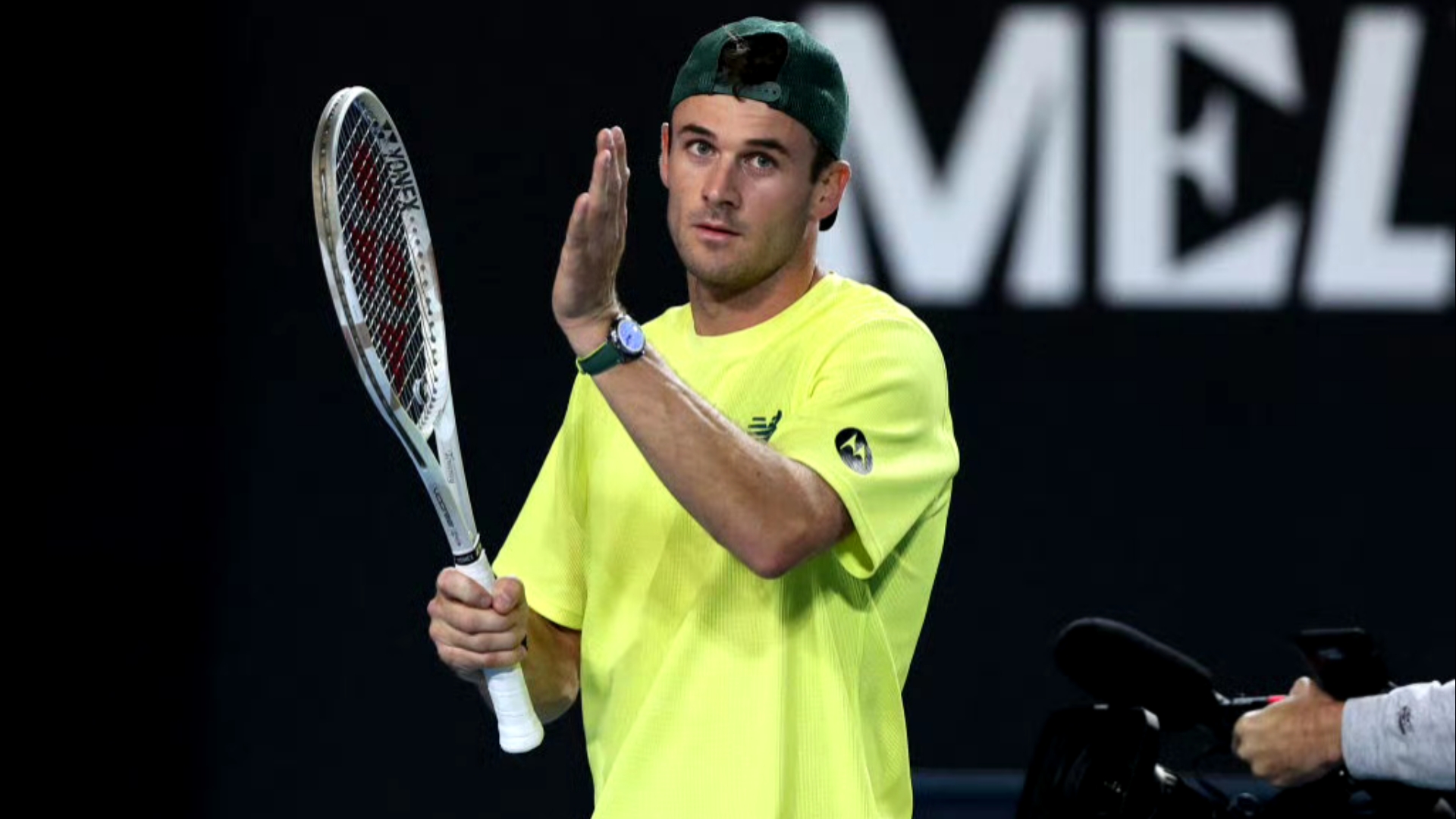 关系出现裂 关系出现裂